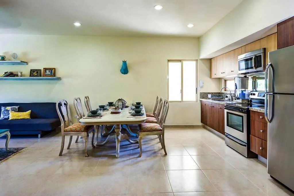 Lägenhet Penthouse With Private Rooftop Terrace, Hot Tub, And Community Pool Tulum