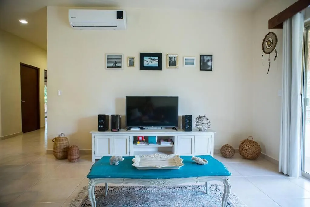 Lägenhet Penthouse With Private Rooftop Terrace, Hot Tub, And Community Pool Tulum