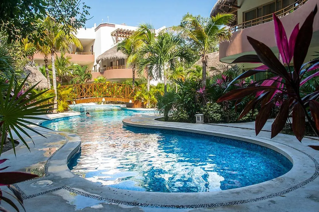 Penthouse With Private Rooftop Terrace, Hot Tub, And Community Pool Apartment Tulum