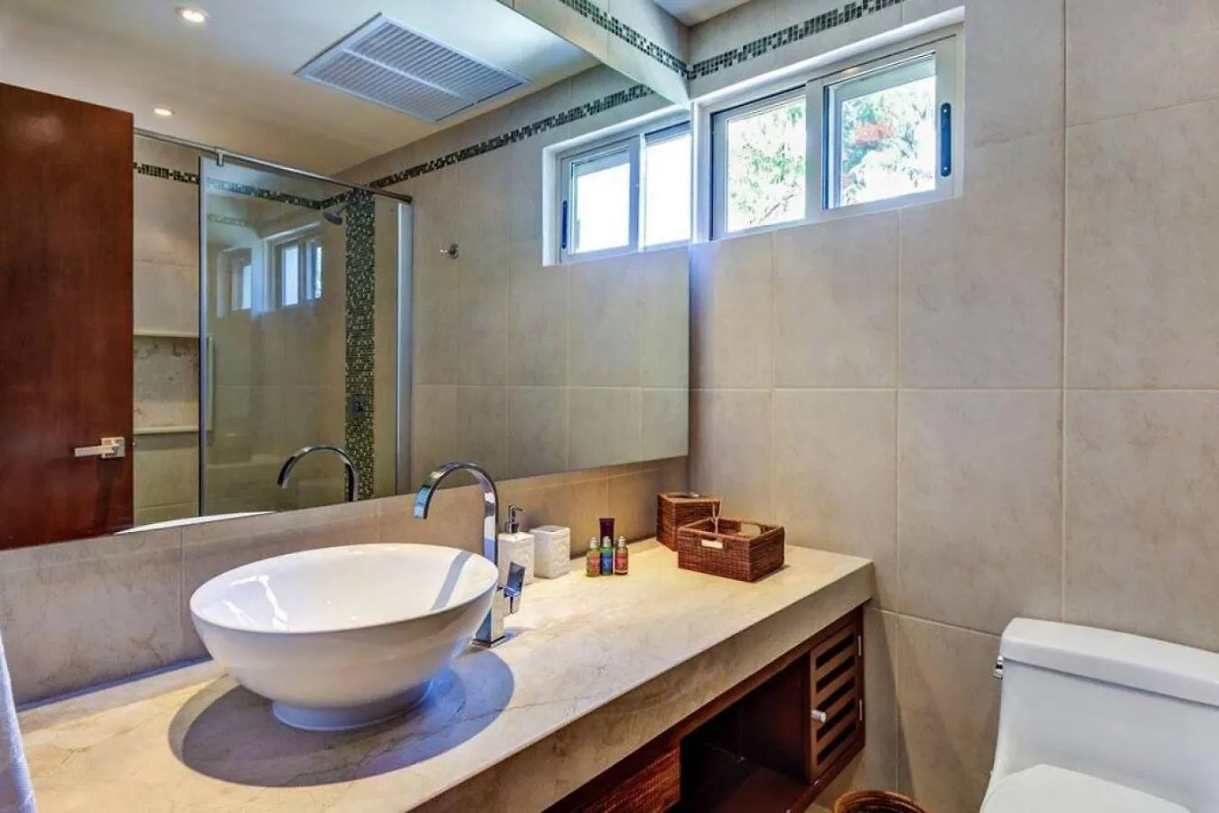 Apartment Penthouse With Private Rooftop Terrace, Hot Tub, And Community Pool Mexico